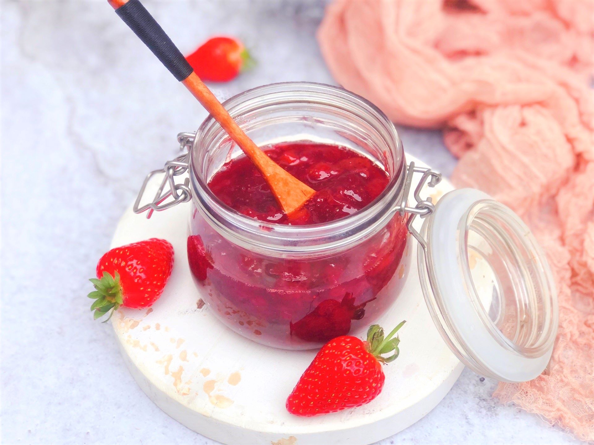 Homemade healthy strawberry jam
