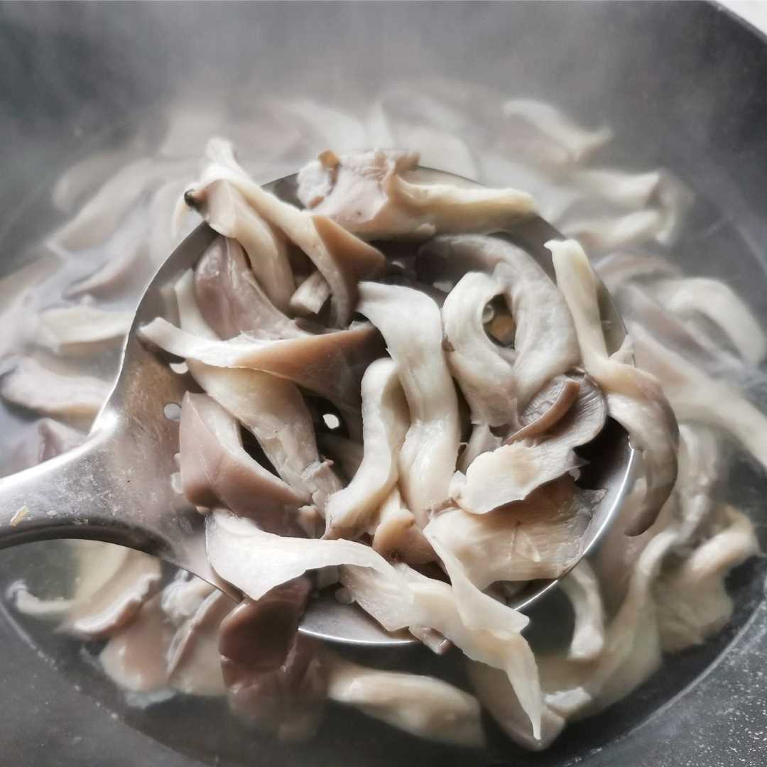 pour the oyster mushrooms and cook until soft