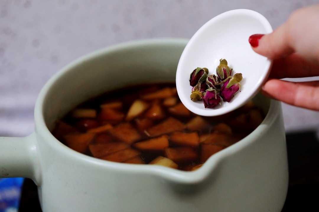 cranberry rose apple red date tea 06