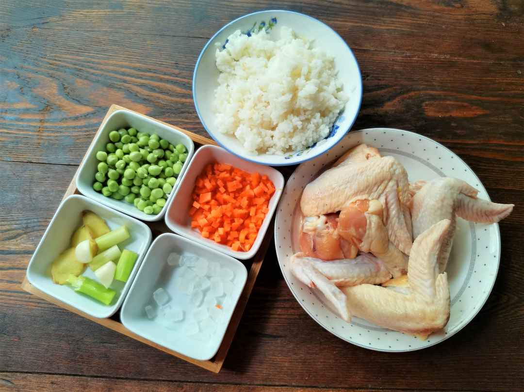 Overnight rice, peas, diced carrots, raw chicken wings