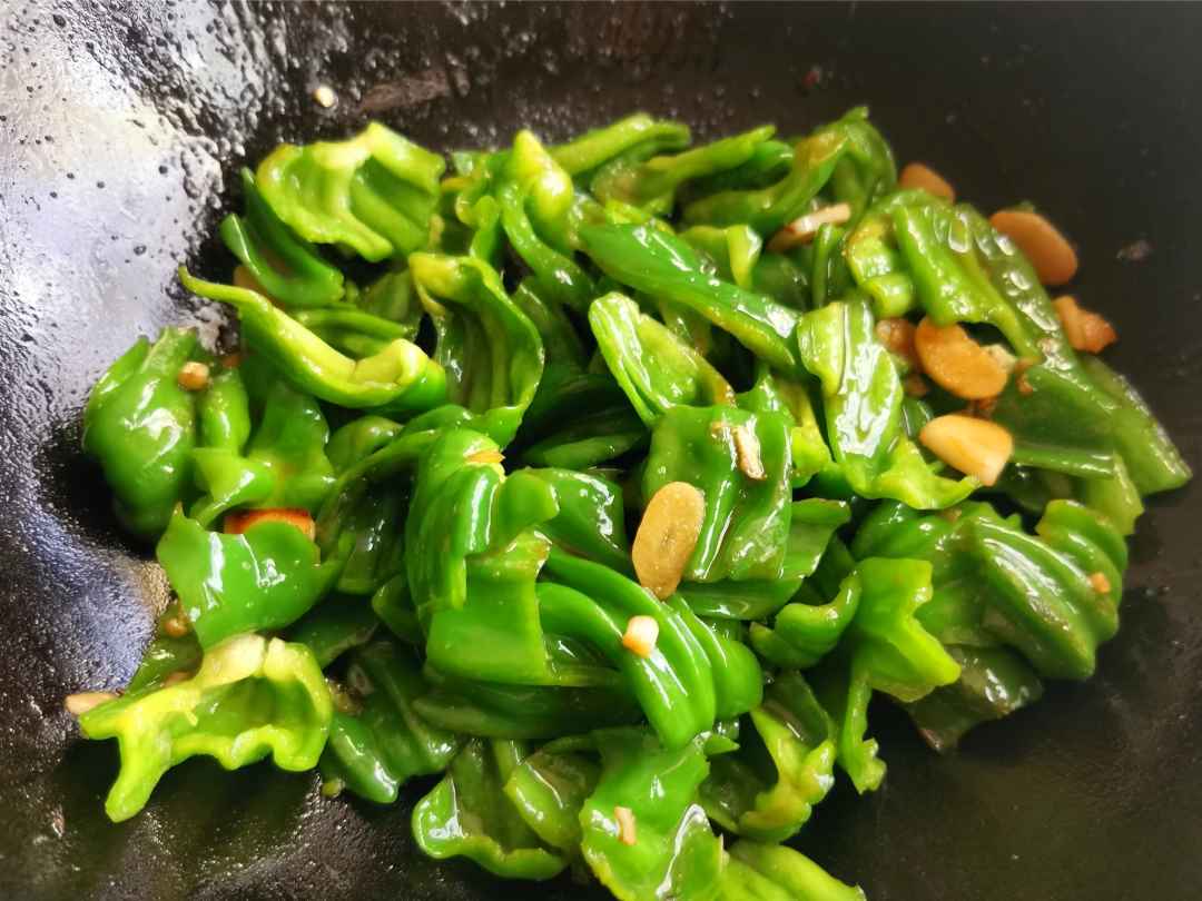 Stir fry green pepper