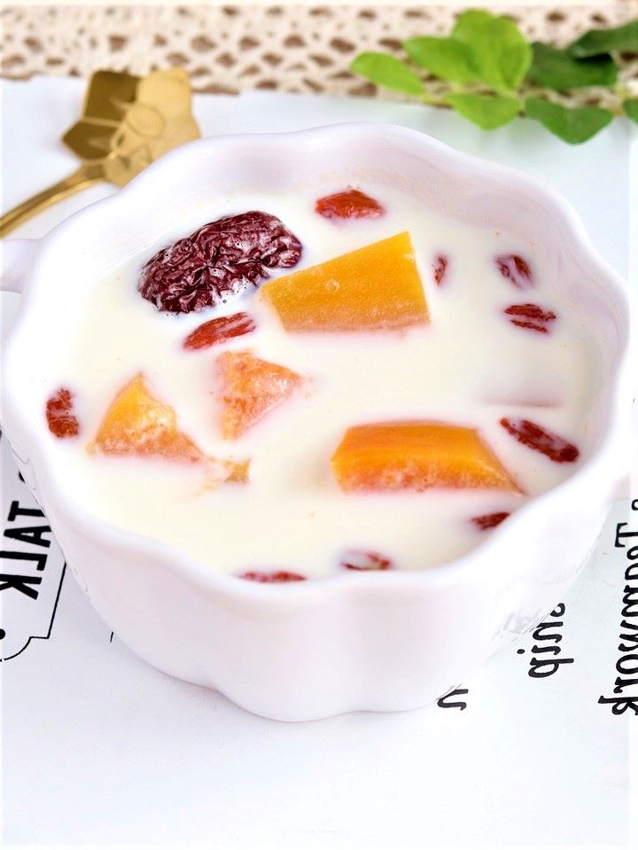 Stewed milk with papaya and red dates winter warmer drink recipes 2020